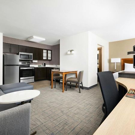 ווסט דה מוין Residence Inn Des Moines West At Jordan Creek Town Center מראה חיצוני תמונה