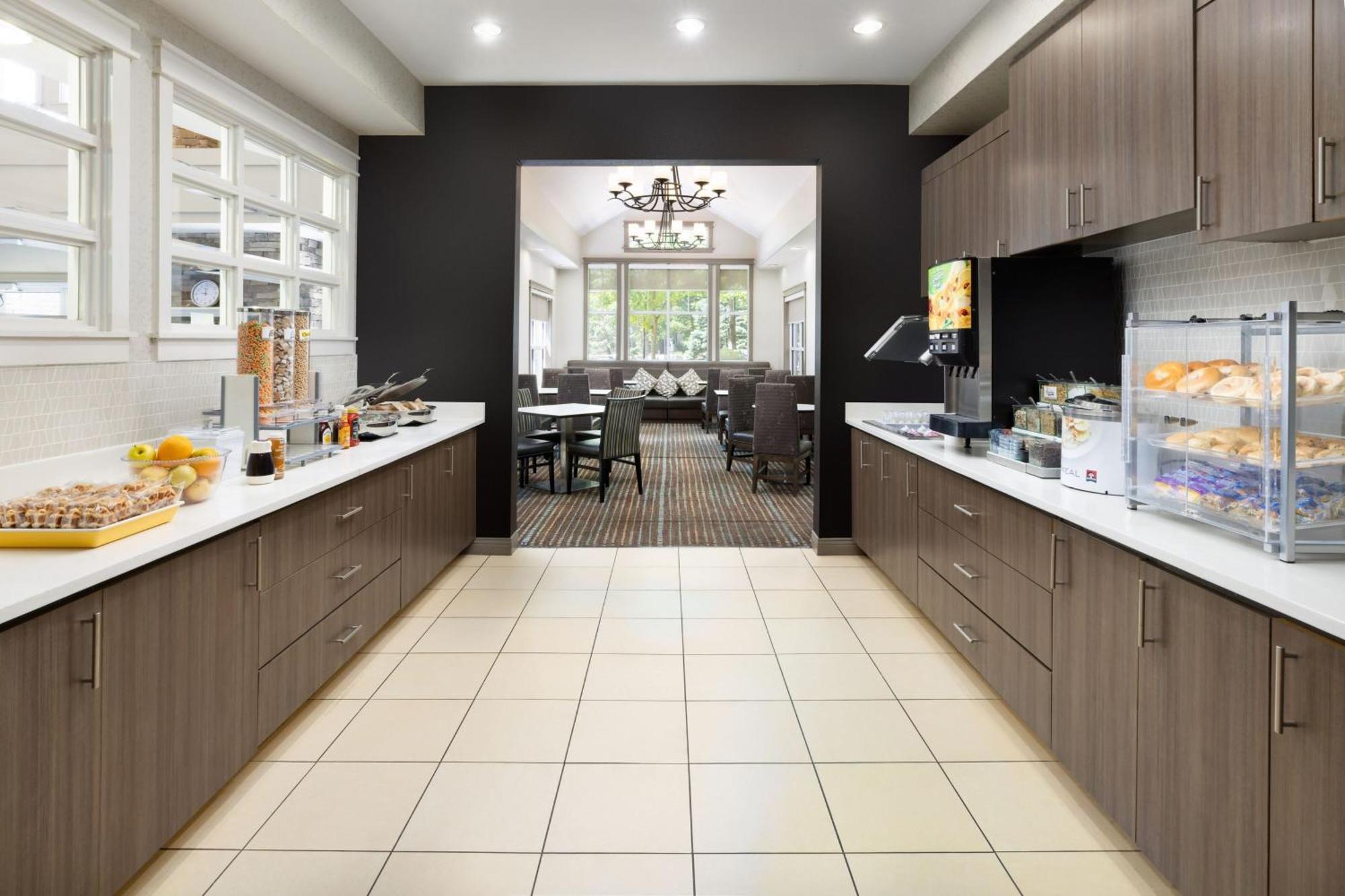 ווסט דה מוין Residence Inn Des Moines West At Jordan Creek Town Center מראה חיצוני תמונה