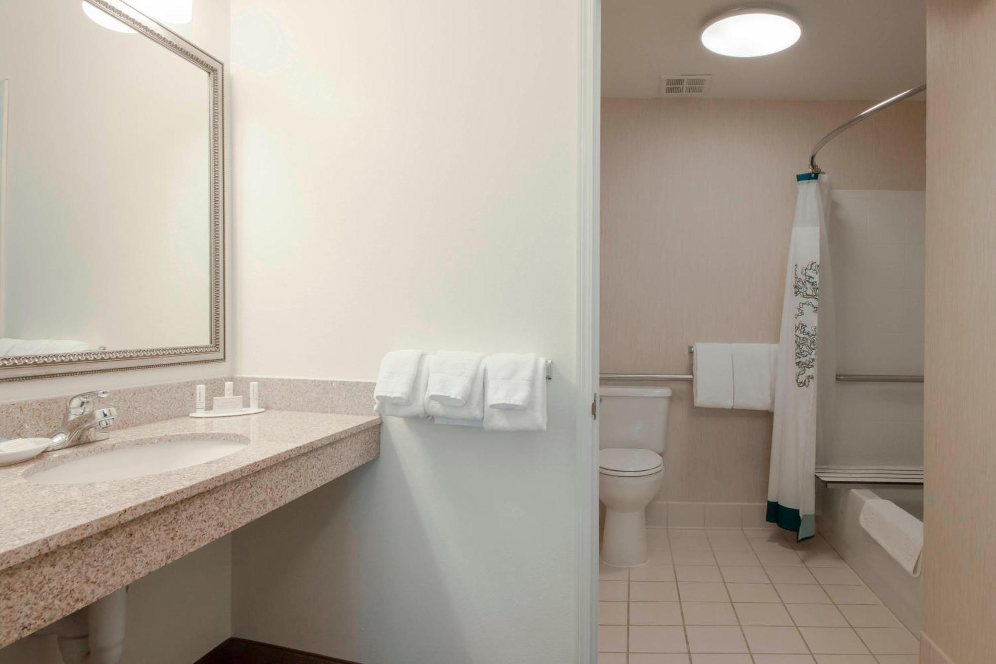 ווסט דה מוין Residence Inn Des Moines West At Jordan Creek Town Center מראה חיצוני תמונה