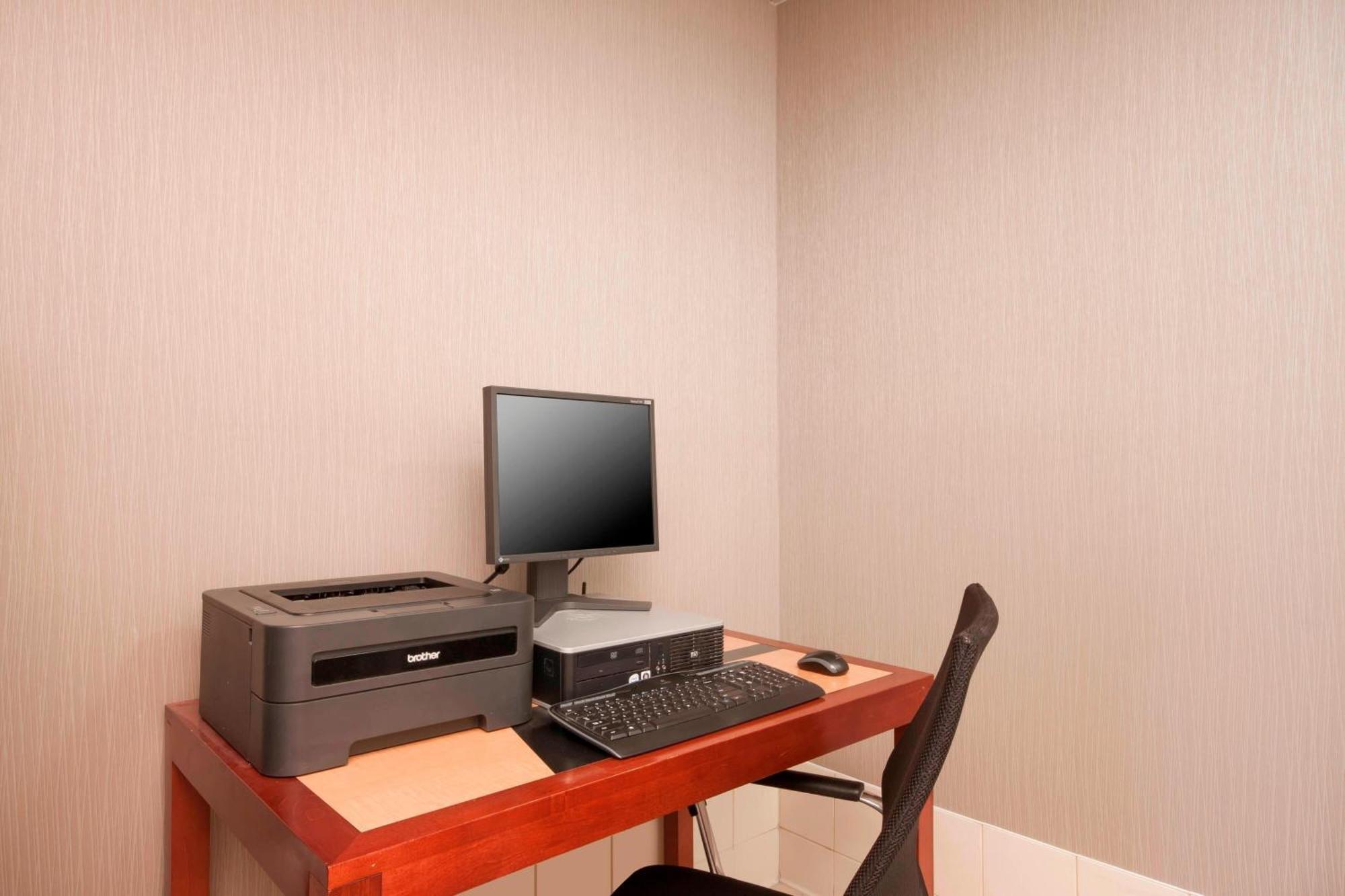 ווסט דה מוין Residence Inn Des Moines West At Jordan Creek Town Center מראה חיצוני תמונה