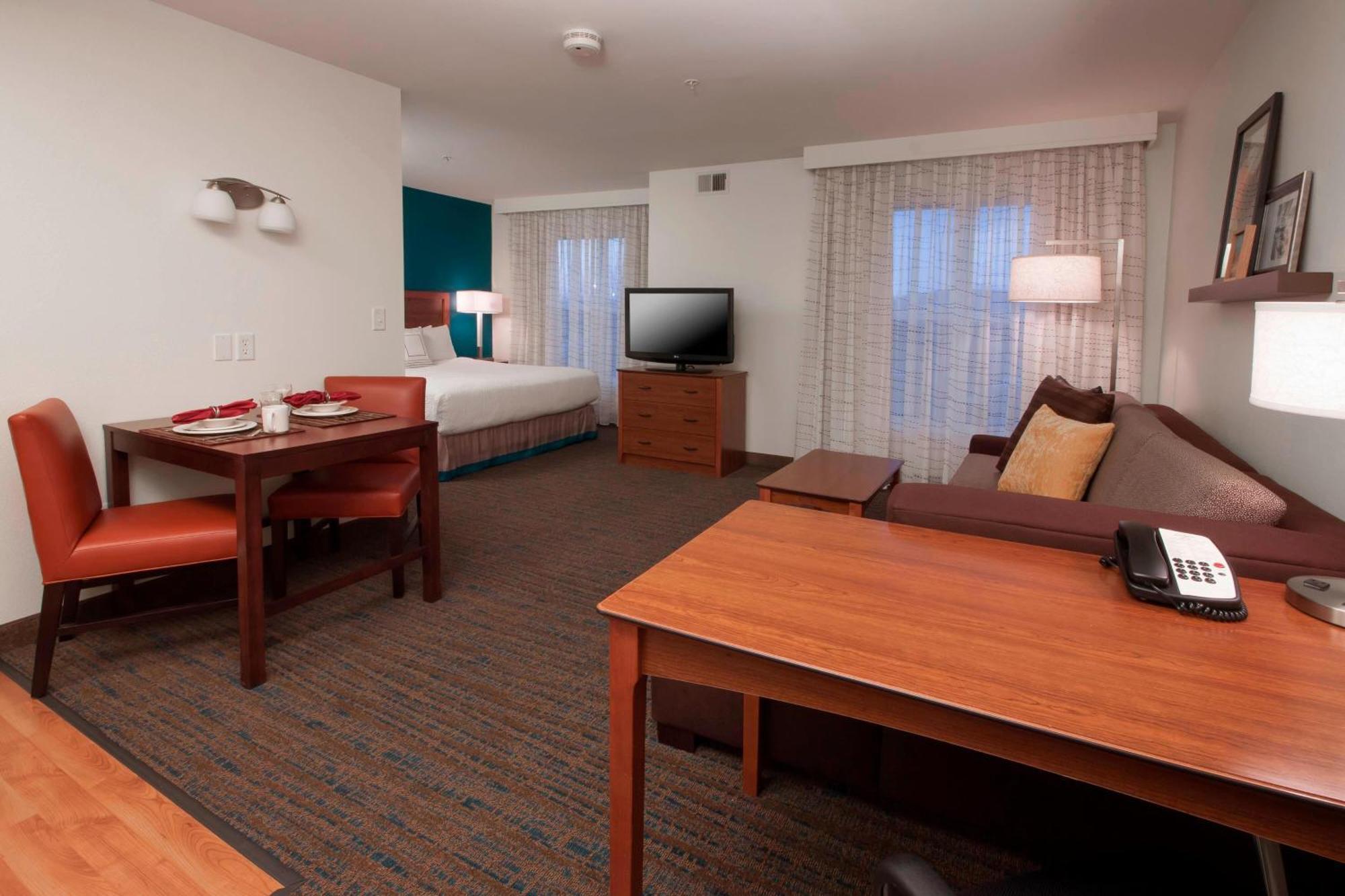 ווסט דה מוין Residence Inn Des Moines West At Jordan Creek Town Center מראה חיצוני תמונה