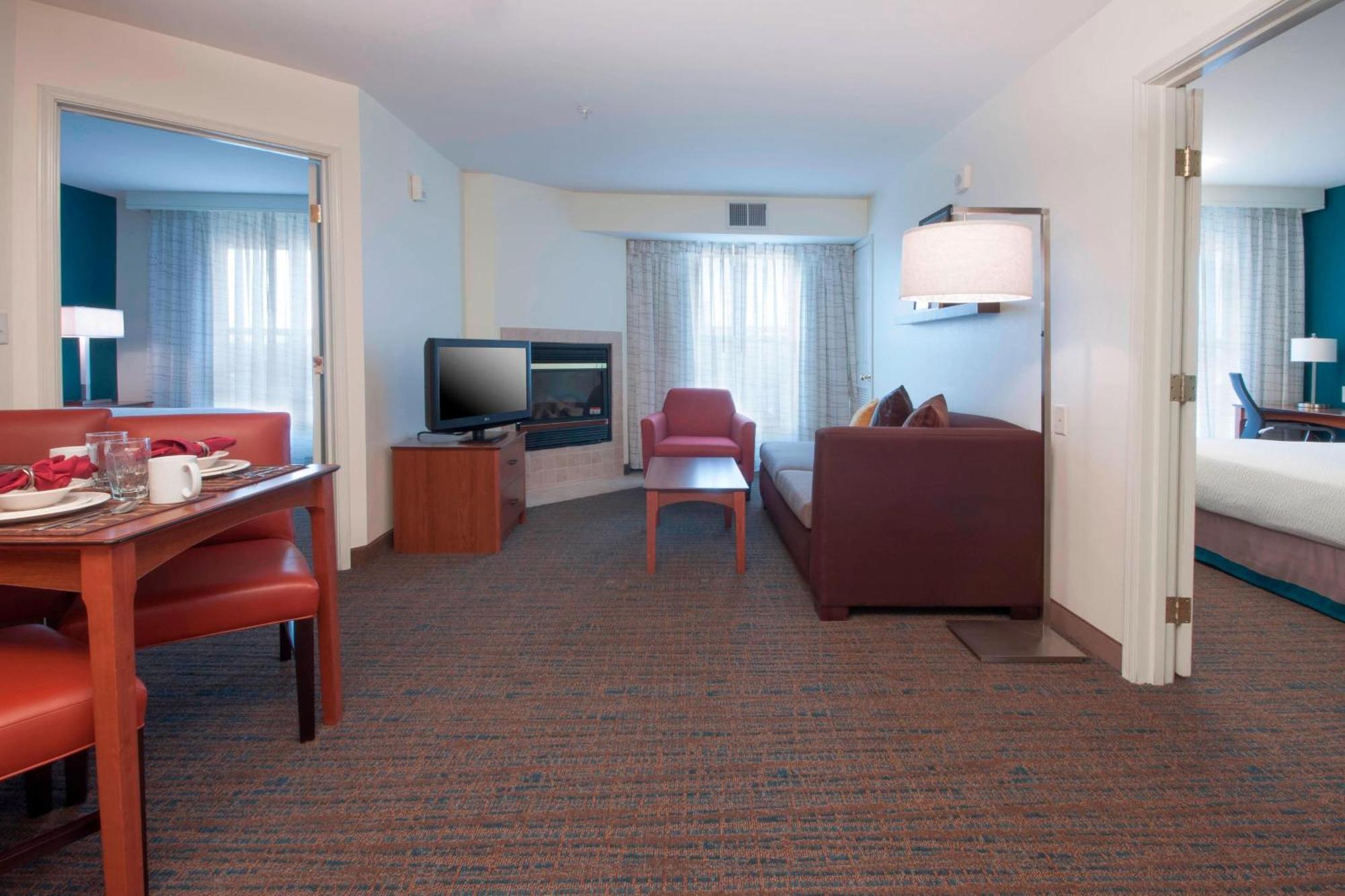 ווסט דה מוין Residence Inn Des Moines West At Jordan Creek Town Center מראה חיצוני תמונה