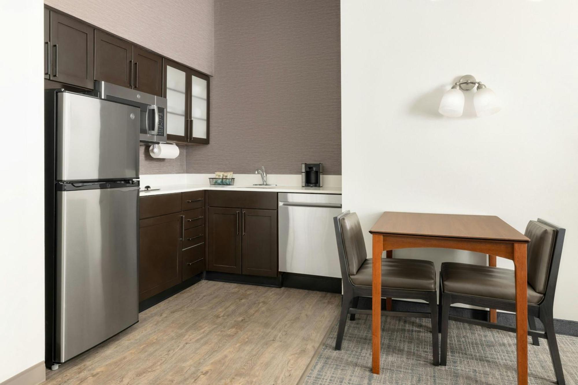 ווסט דה מוין Residence Inn Des Moines West At Jordan Creek Town Center מראה חיצוני תמונה