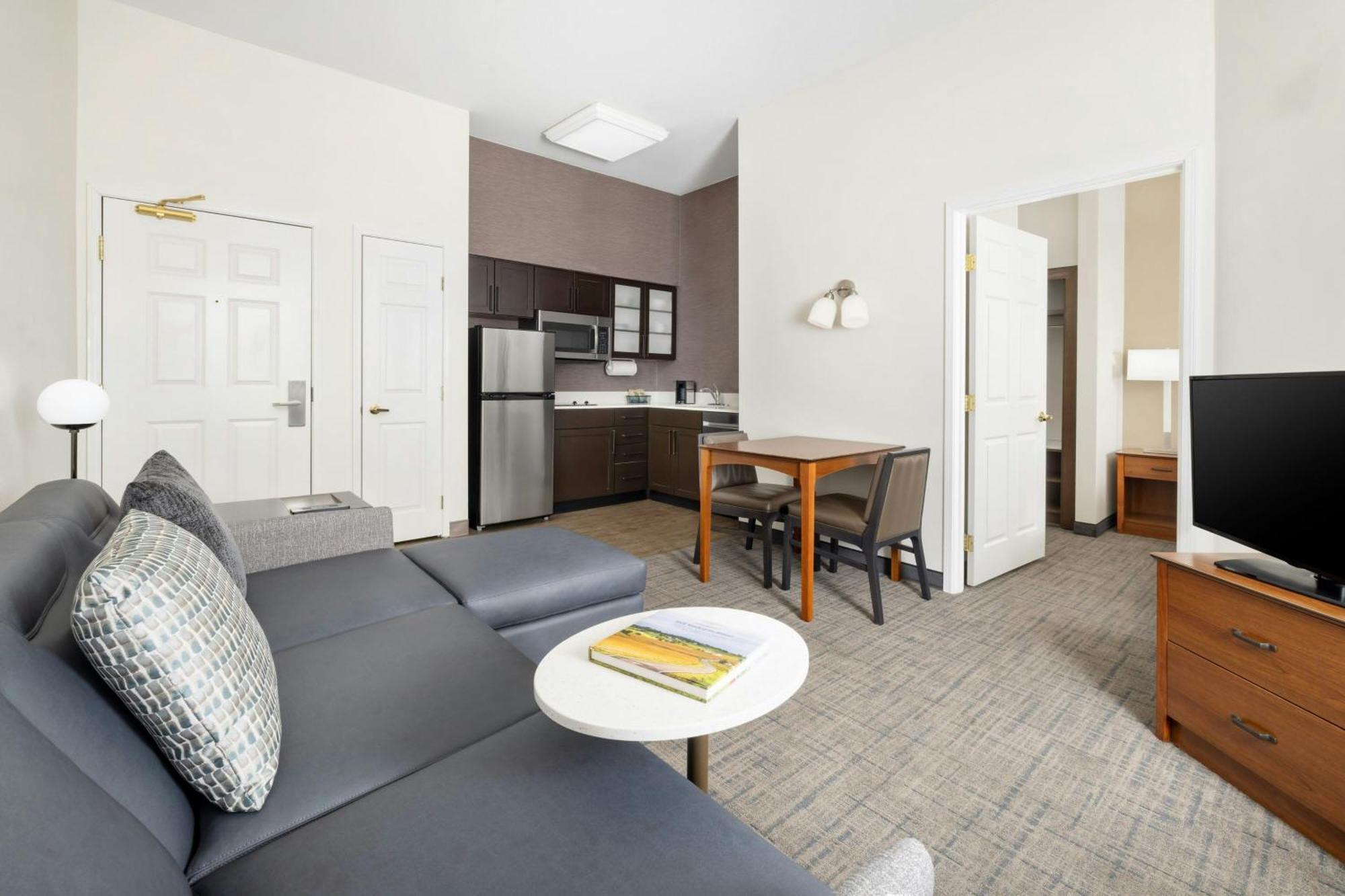 ווסט דה מוין Residence Inn Des Moines West At Jordan Creek Town Center מראה חיצוני תמונה