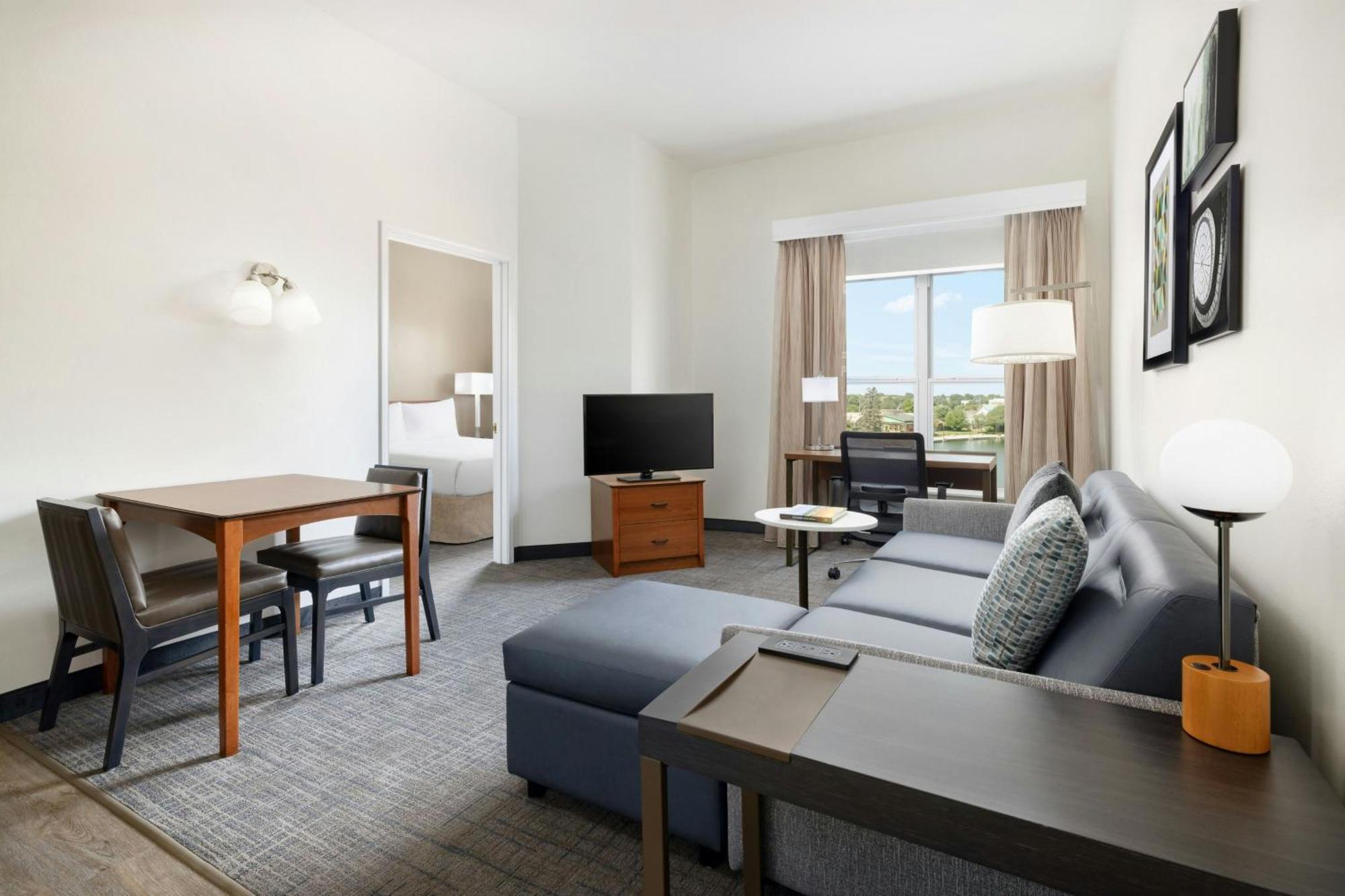 ווסט דה מוין Residence Inn Des Moines West At Jordan Creek Town Center מראה חיצוני תמונה